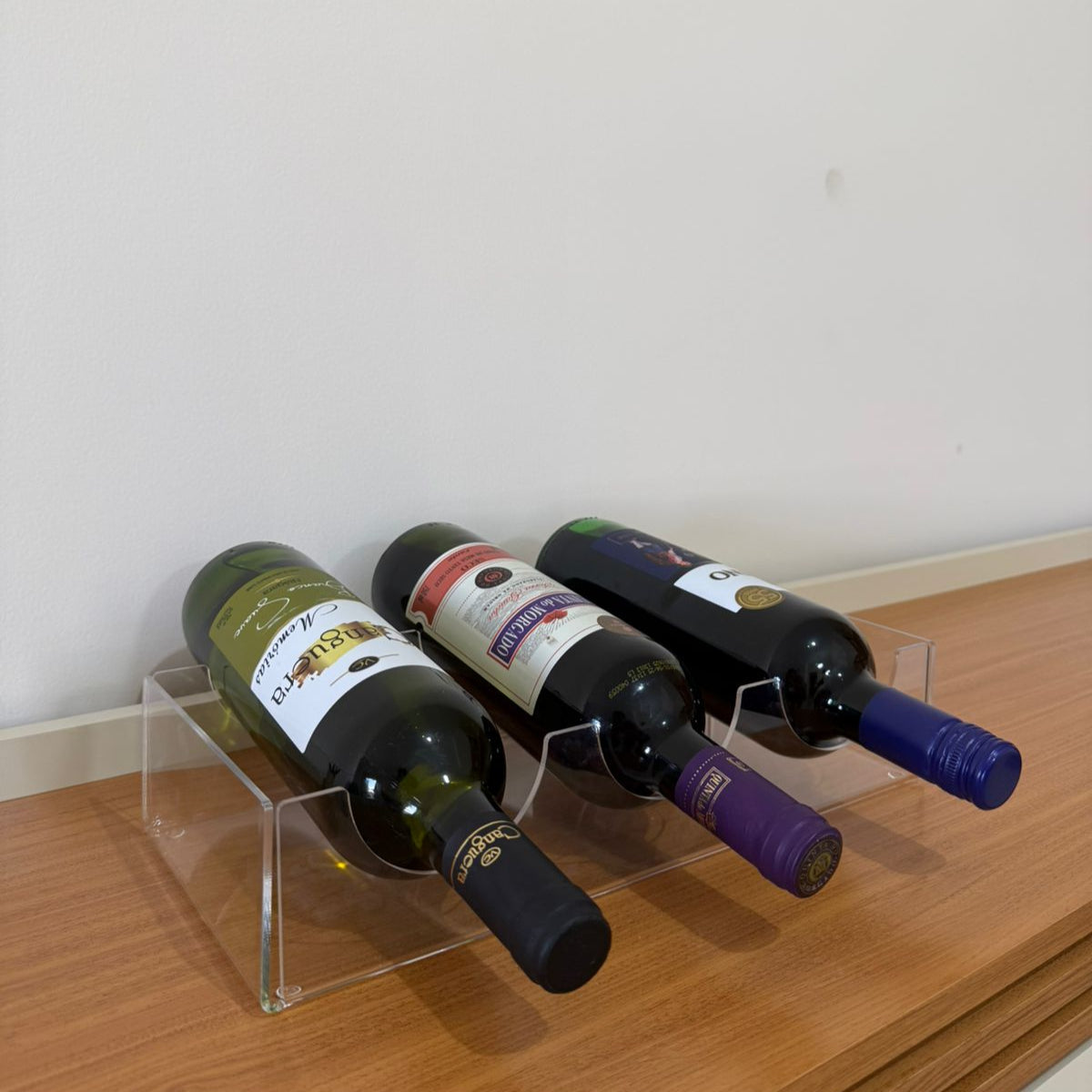 Suporte para Vinhos em Acrílico – Organizador Premium